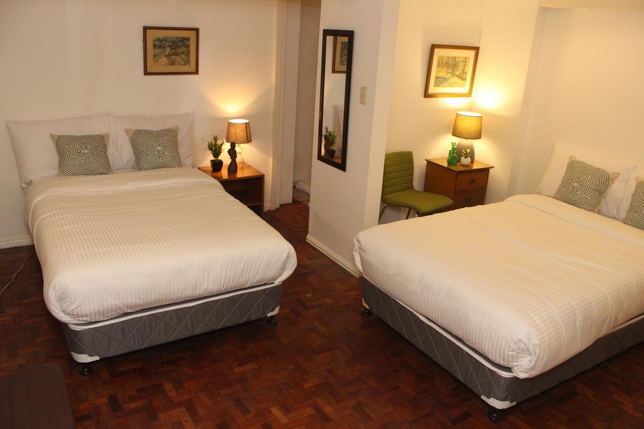 The White Bed And Breakfast Bacolod Exterior foto