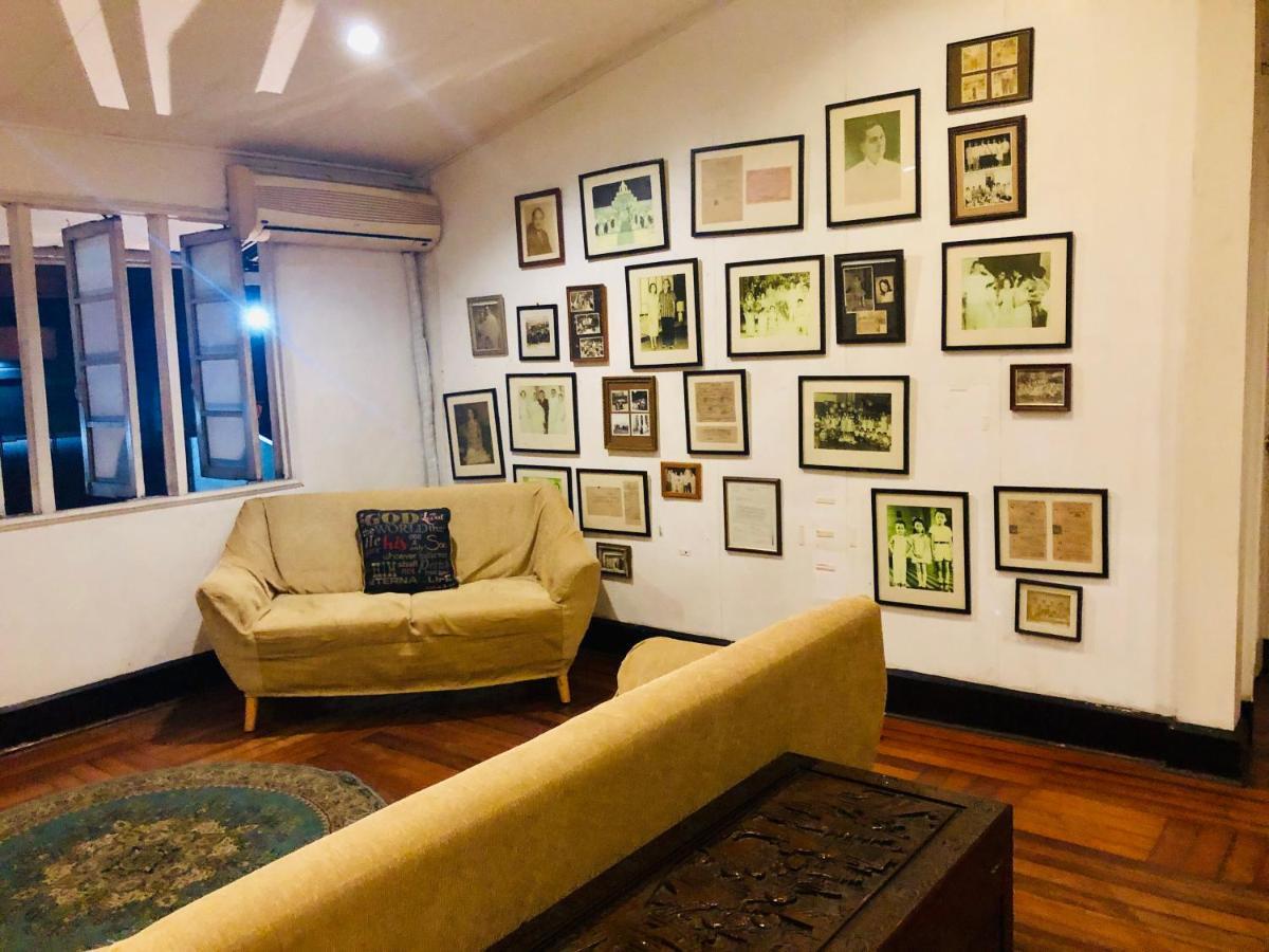 The White Bed And Breakfast Bacolod Exterior foto